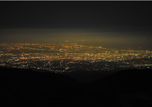 薬師岳山荘からの夜景