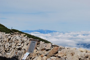 雲海にそびえ立つ加賀の独立峰、白山。　加賀の代名詞の一つ。