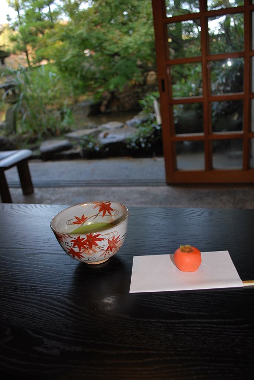 富山市茶室円庵のお抹茶。これが又、安くて、美味しいんです。