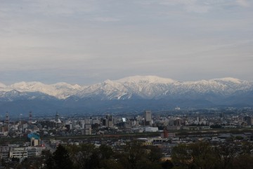 いつ見ても、惚れ惚れする薬師岳と鍬崎山、越中沢岳・・　待っててね(^.^)