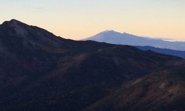 2年前の噴火が信じられない様な、ドーンと、立派な容姿の、独立峰、御嶽山‼️